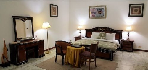 Embassy Suites Hotel Monrovia Ngoại thất bức ảnh