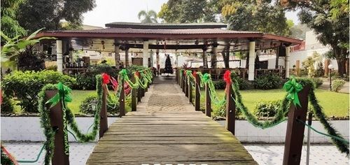 Embassy Suites Hotel Monrovia Ngoại thất bức ảnh